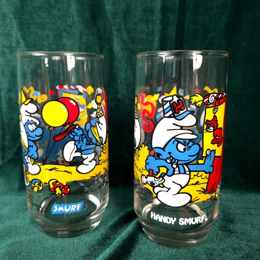 Handy Smurf 1983 Peyo Wallace Berrie Glasses Set of 2‎